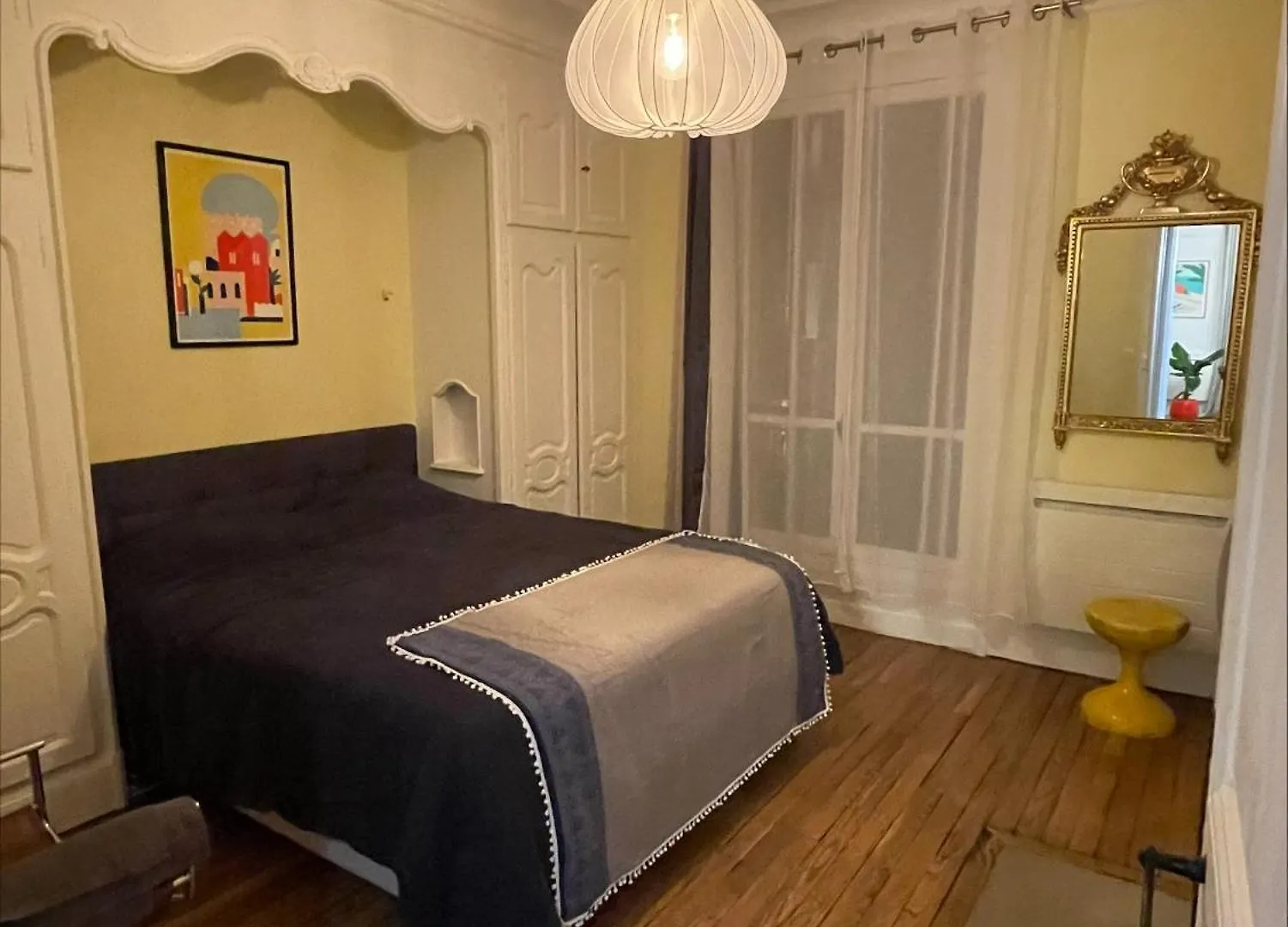 Spatious Charming Parisian Flat * Párizs