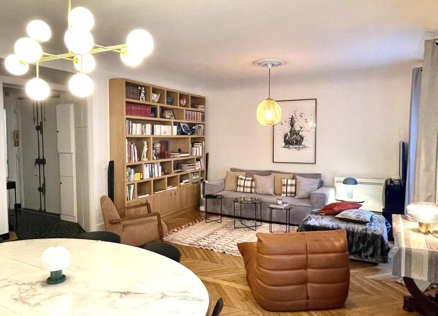 Apartment Spatious Charming Parisian Flat Paris